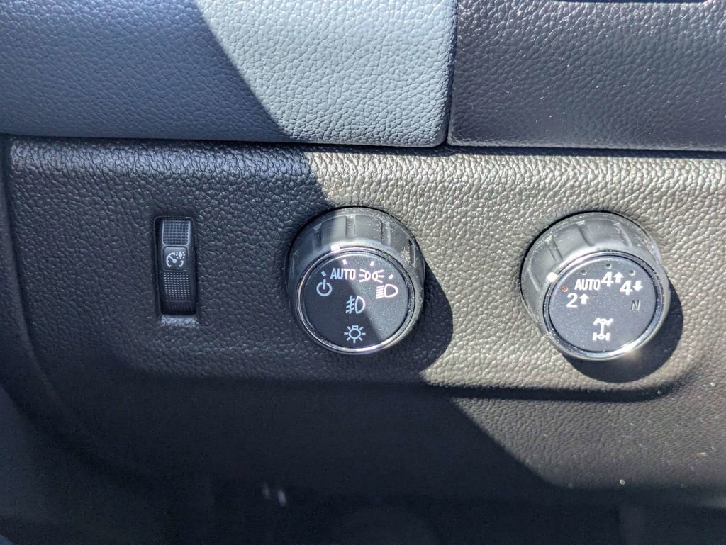 Used 2022 Chevrolet Colorado Z71 w/ Safety Package AWD/4WD image 27