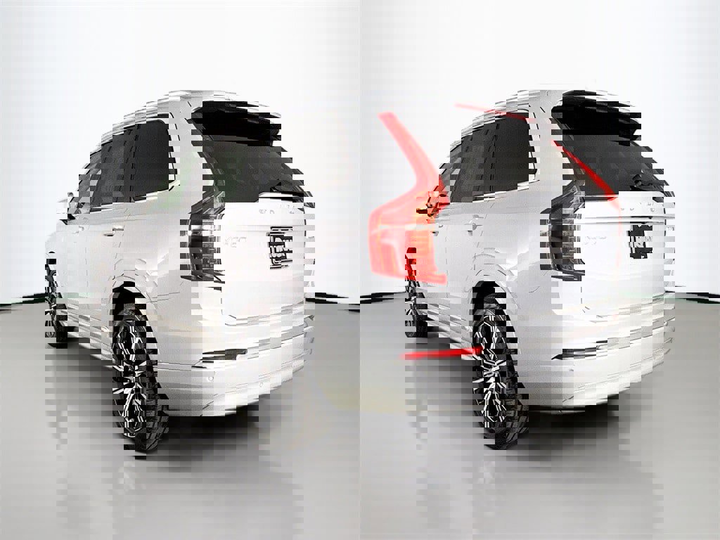 Certified 2024 Volvo XC90 B5 Core w/ Protection Package Premier image 5