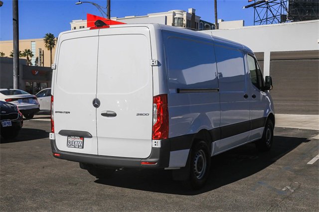 Used 2025 Mercedes-Benz Sprinter 2500 image 10