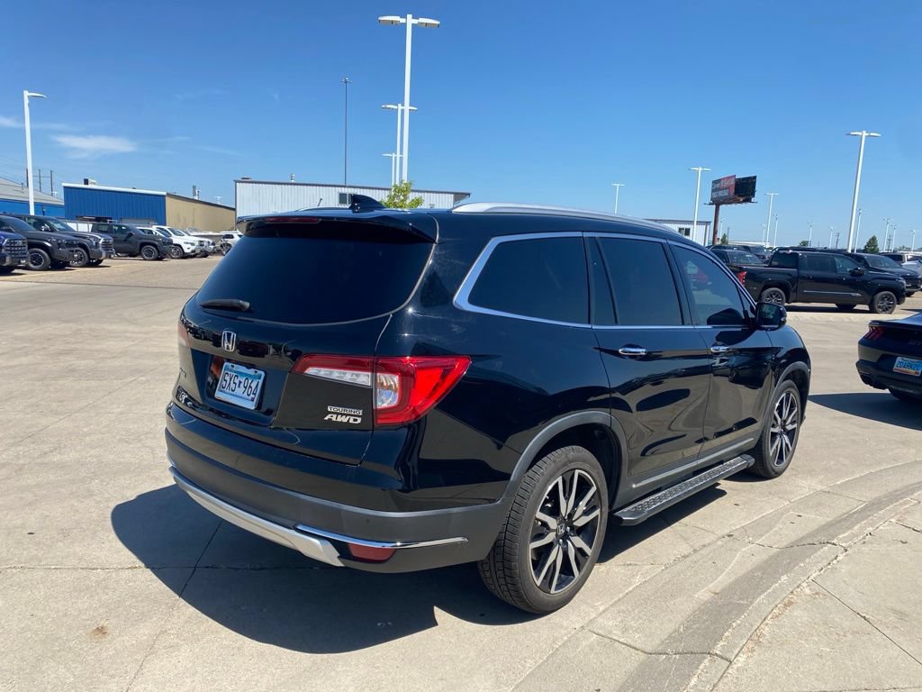 Used 2019 Honda Pilot Touring video 3