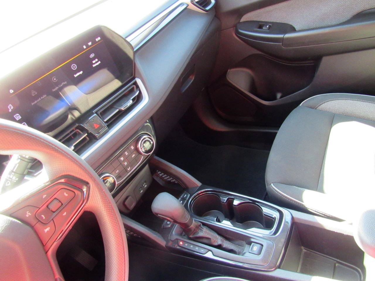Used 2025 Chevrolet TrailBlazer LT AWD/4WD image 29