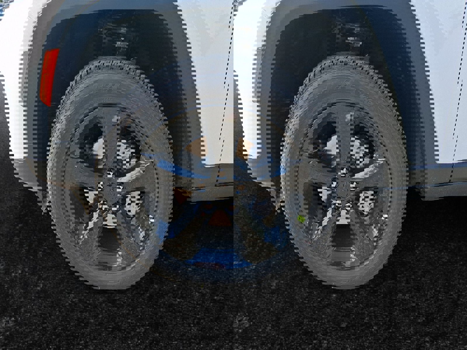 New 2025 Jeep Grand Cherokee Altitude image 15