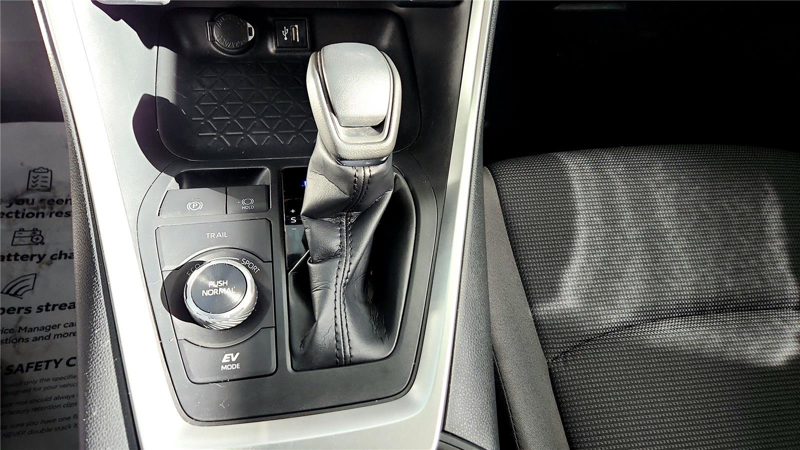 Certified 2023 Toyota RAV4 LE image 27