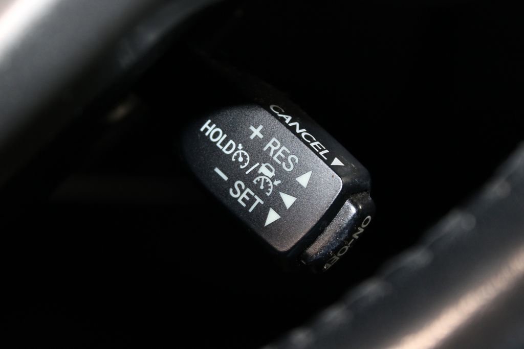 Used 2017 Toyota Highlander XLE image 41