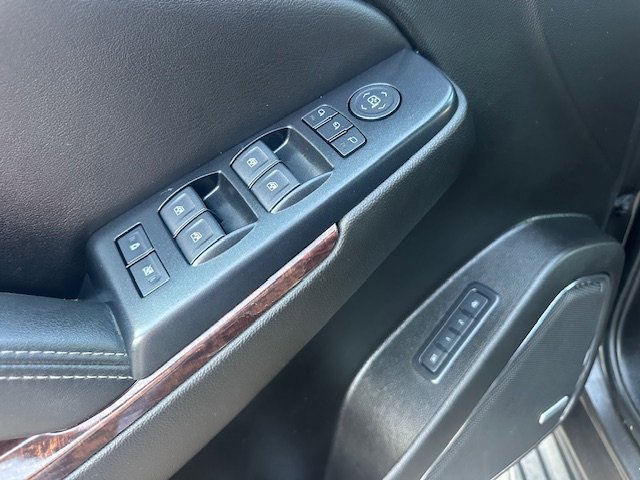 Used 2019 GMC Yukon XL SLT image 10