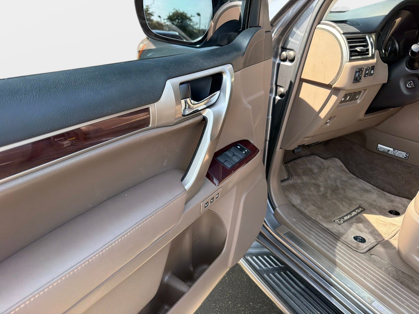 Used 2019 Lexus GX 460 Luxury AWD/4WD image 18