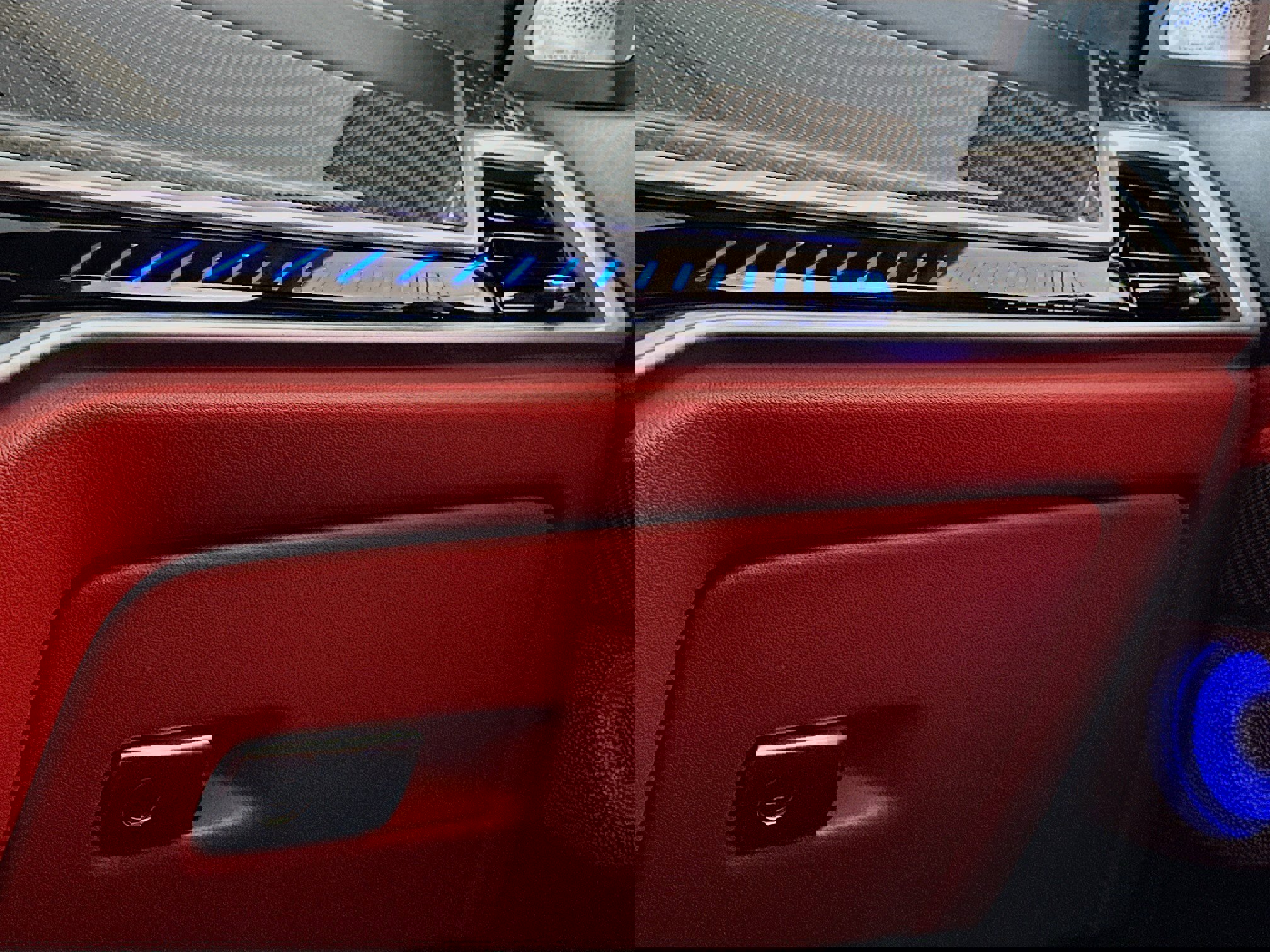 Used 2024 BMW X5 M Competition w/ Executive Package image 16