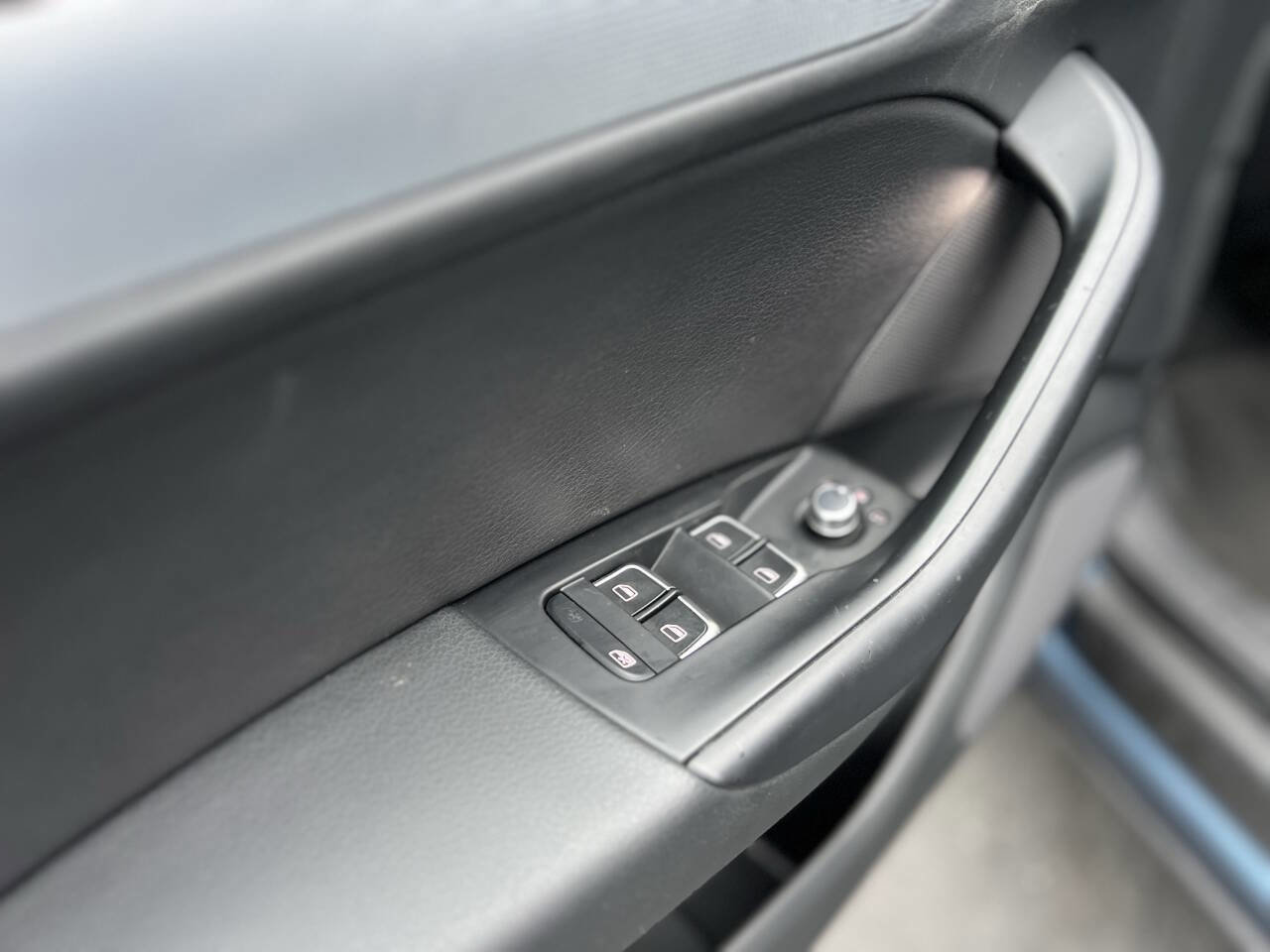 Used 2016 Audi Q3 2.0T Premium Plus w/ Sport Package image 9