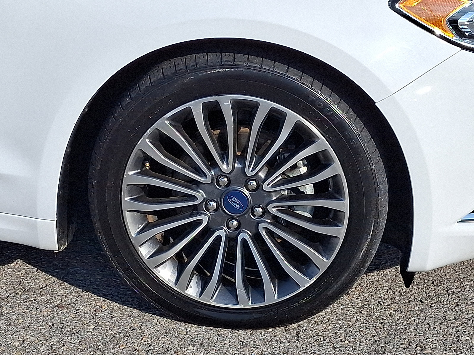 Used 2018 Ford Fusion Titanium AWD/4WD image 8