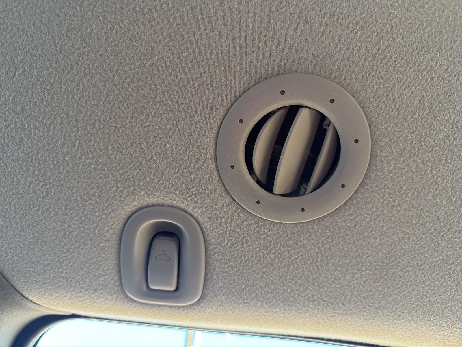 Used 2003 Dodge Grand Caravan Sport FWD image 77