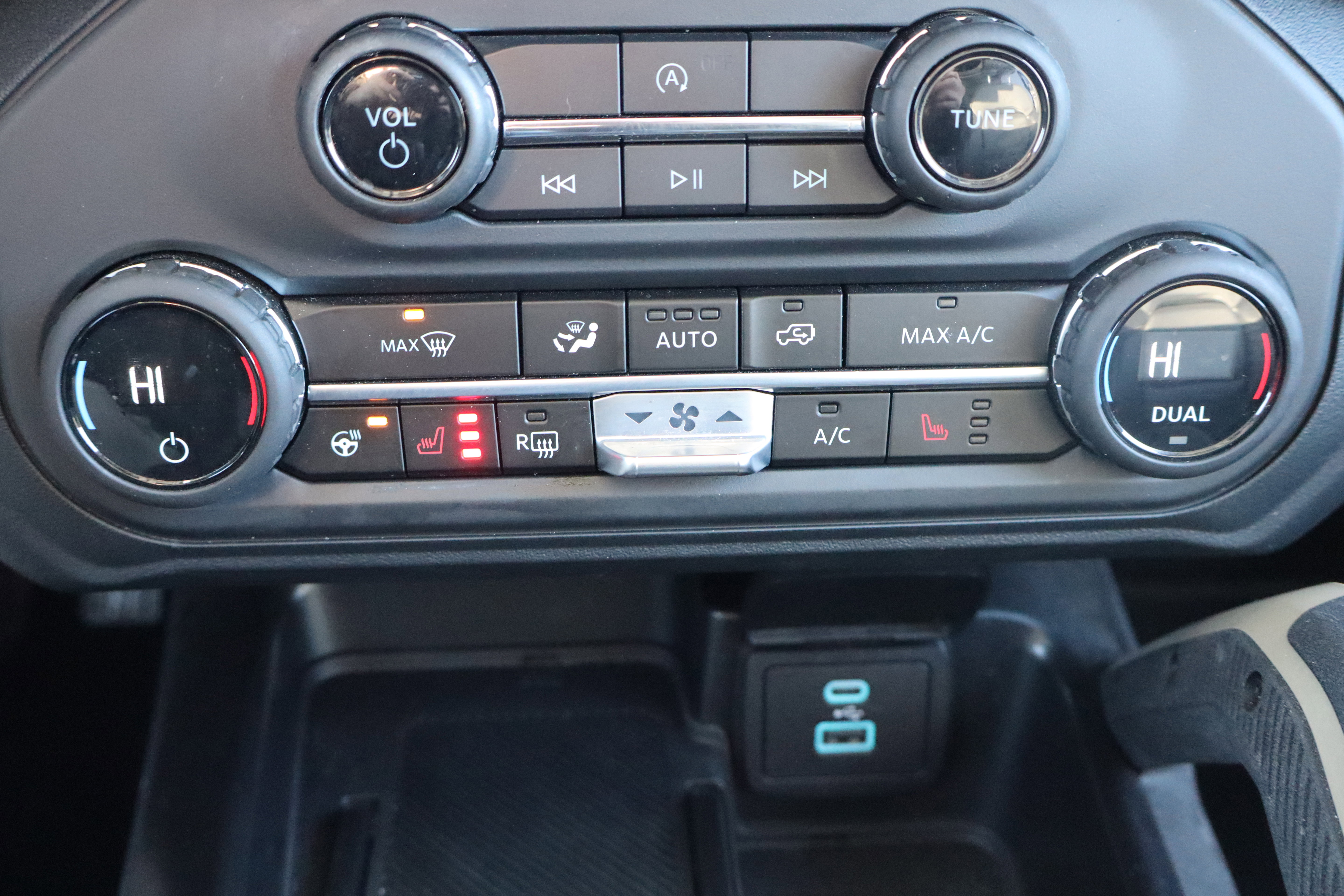 Used 2025 Ford Bronco Badlands AWD/4WD image 21
