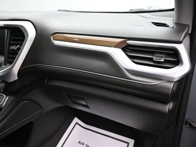 Used 2023 GMC Acadia SLE image 36