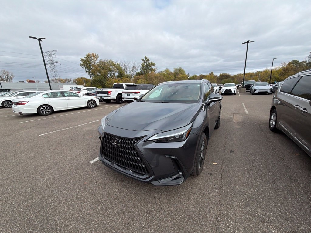 Used 2023 Lexus NX 350 AWD image 4