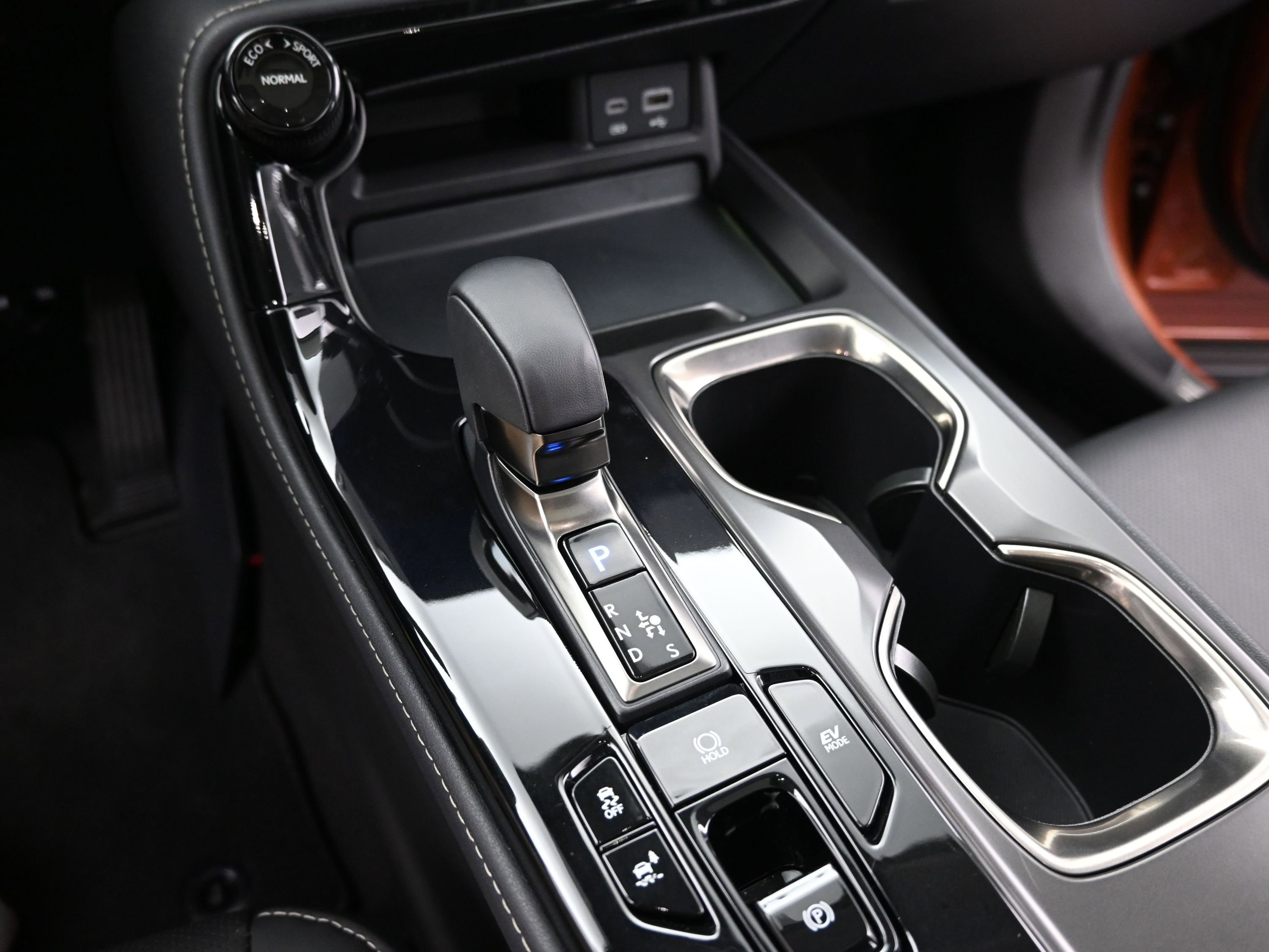 Used 2025 Lexus NX 350h AWD w/ Cold Area Package image 13