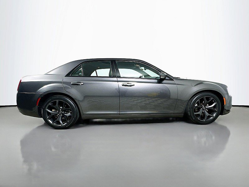 Used 2022 Chrysler 300 S image 8