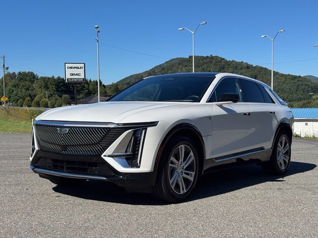 Used 2024 Cadillac Lyriq Tech w/ LPO, Floor Liner Package AWD/4WD image 3