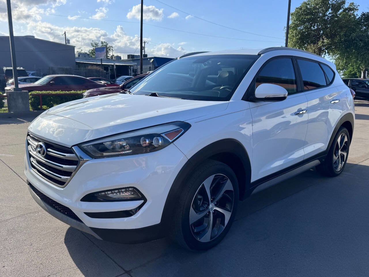 Used 2017 Hyundai Tucson Limited w/ Cargo Package AWD/4WD image 1