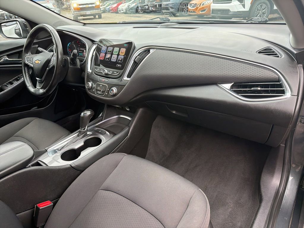 Used 2018 Chevrolet Malibu LT FWD image 20