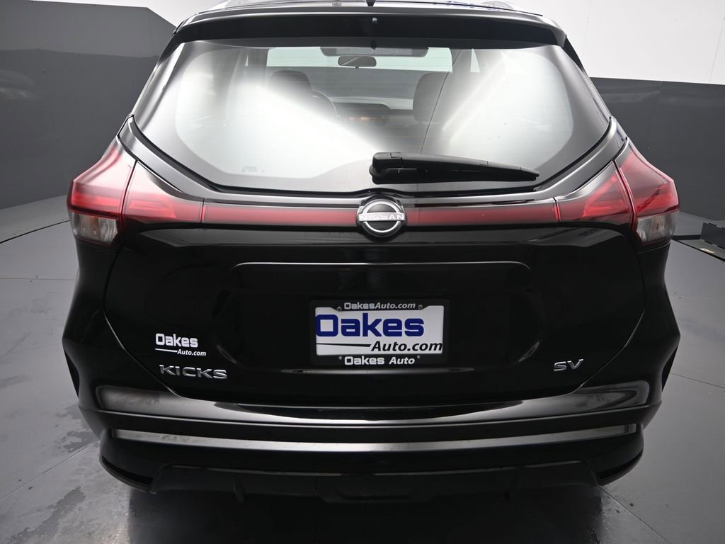 Used 2024 Nissan Kicks SV image 31