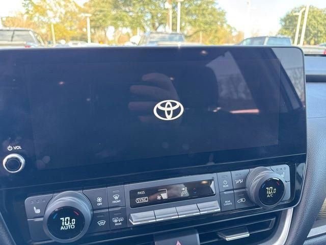 Used 2024 Toyota Grand Highlander XLE image 33
