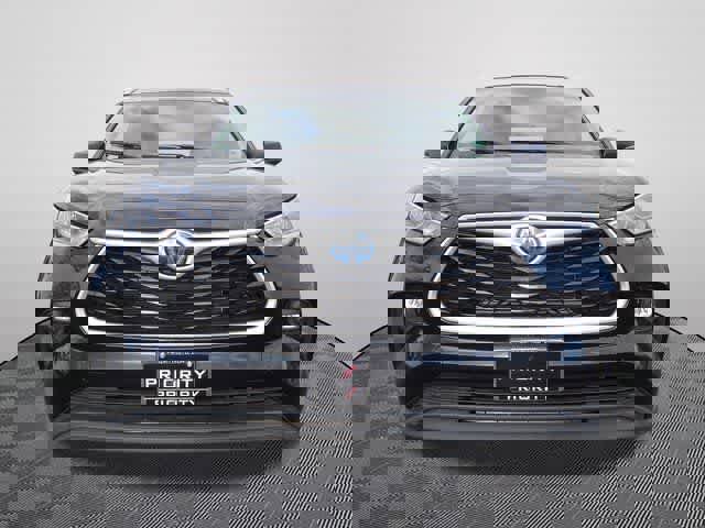 Used 2023 Toyota Highlander Bronze Edition image 5