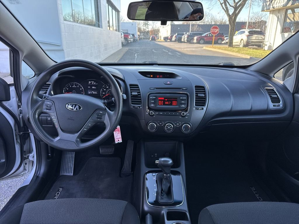 Used 2017 Kia Forte LX image 17