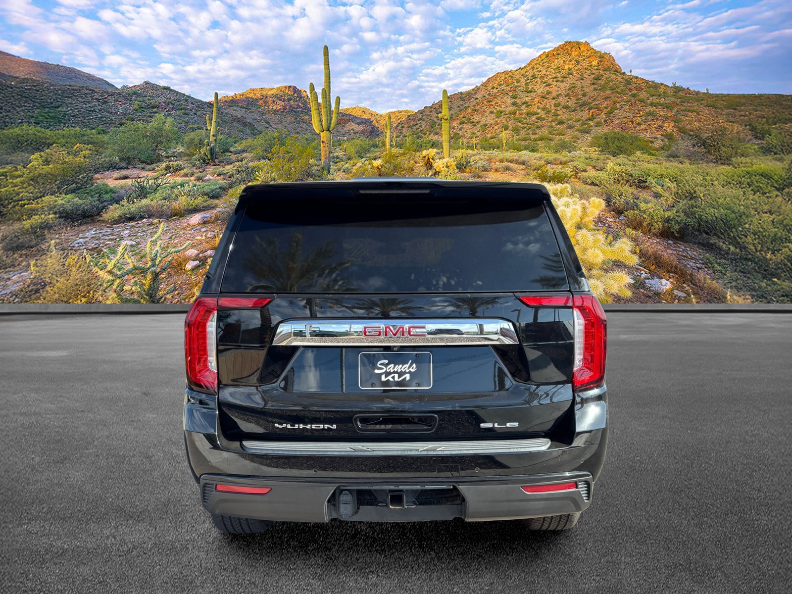 Used 2021 GMC Yukon SLE AWD/4WD image 5