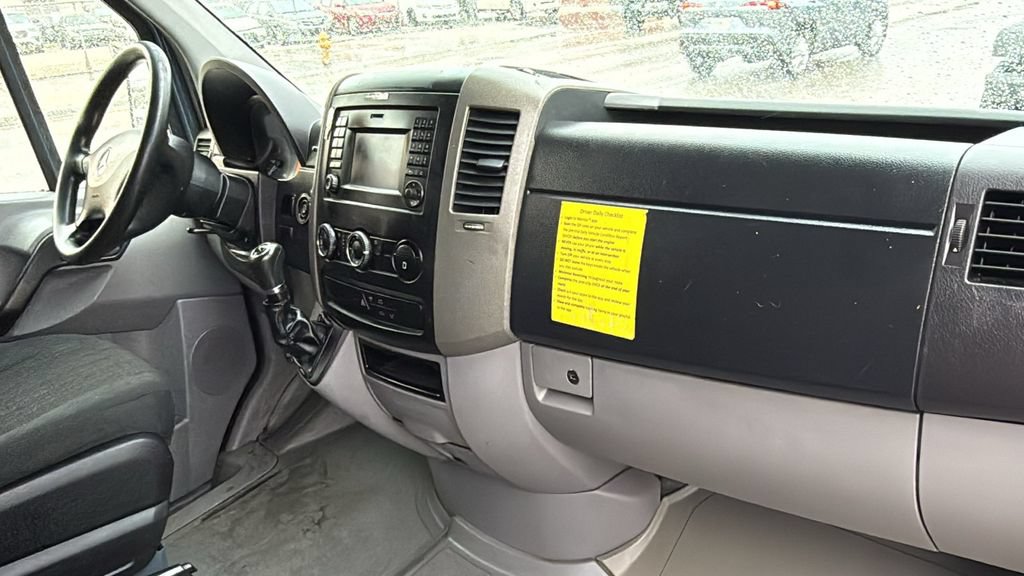 Used 2018 Mercedes-Benz Sprinter 2500 image 34