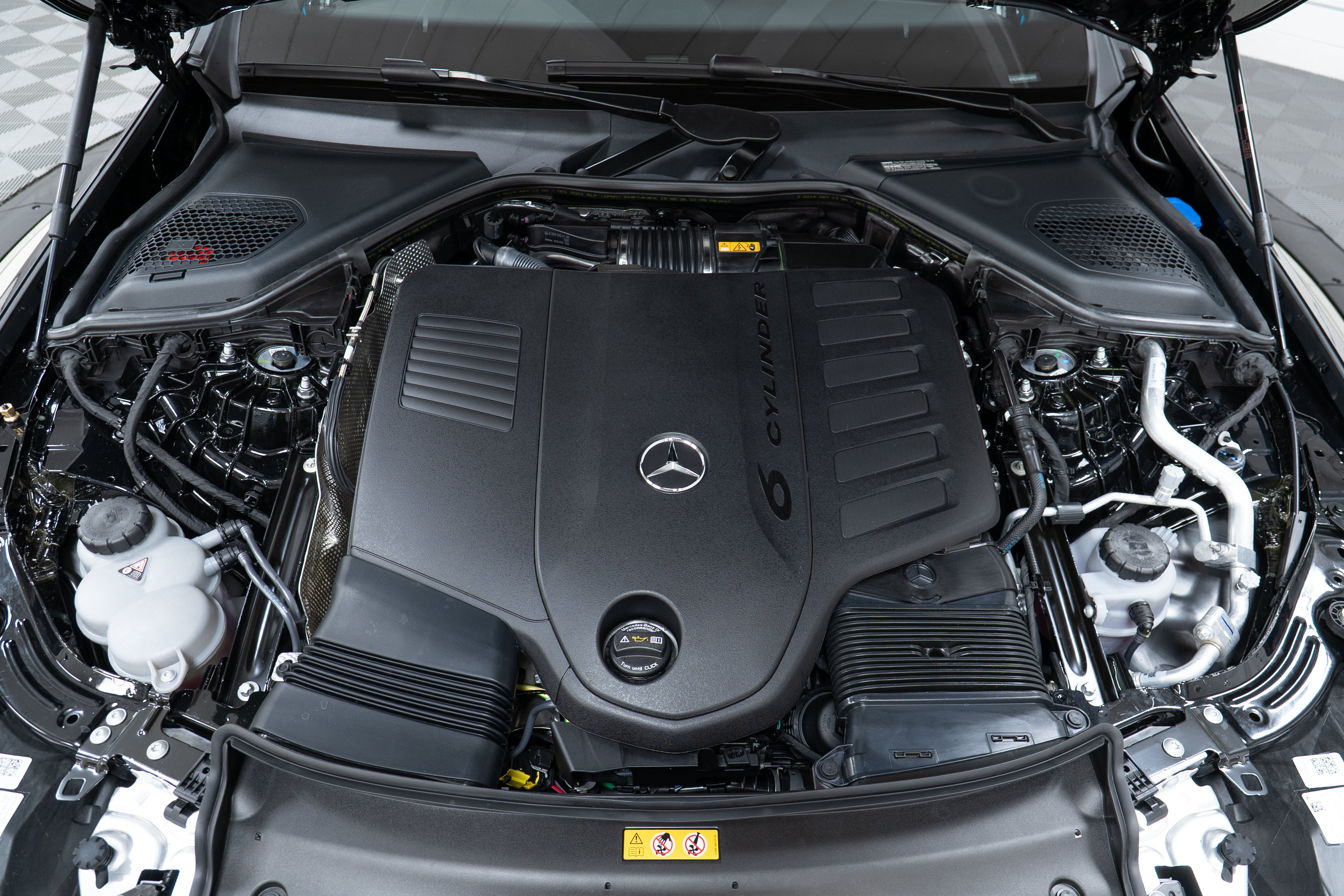 New 2027 Mercedes-Benz E 450 4MATIC Sedan image 9