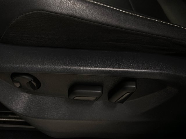 Used 2021 Volkswagen Tiguan SE AWD/4WD image 24
