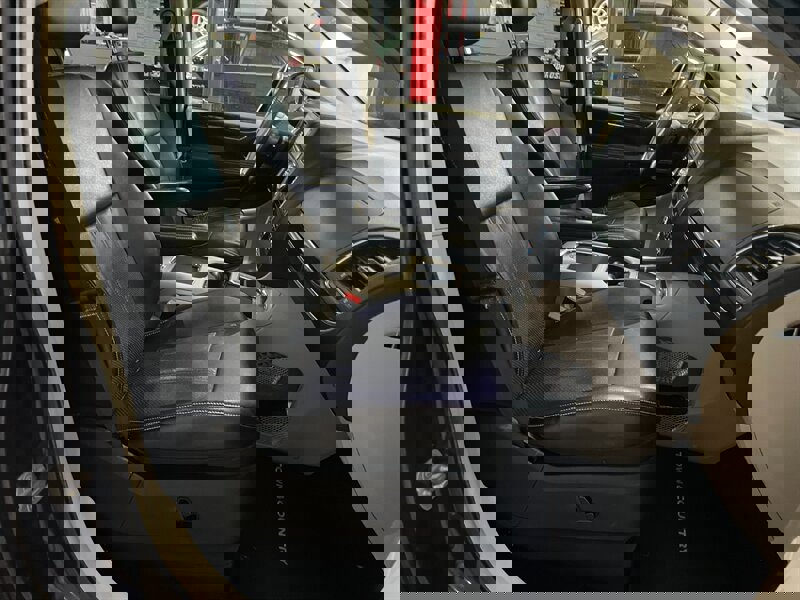 Used 2014 Chrysler Town & Country Touring-L w/ Driver Convenience Group image 20