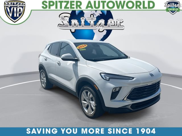 Used 2024 Buick Encore GX Preferred AWD/4WD image 2
