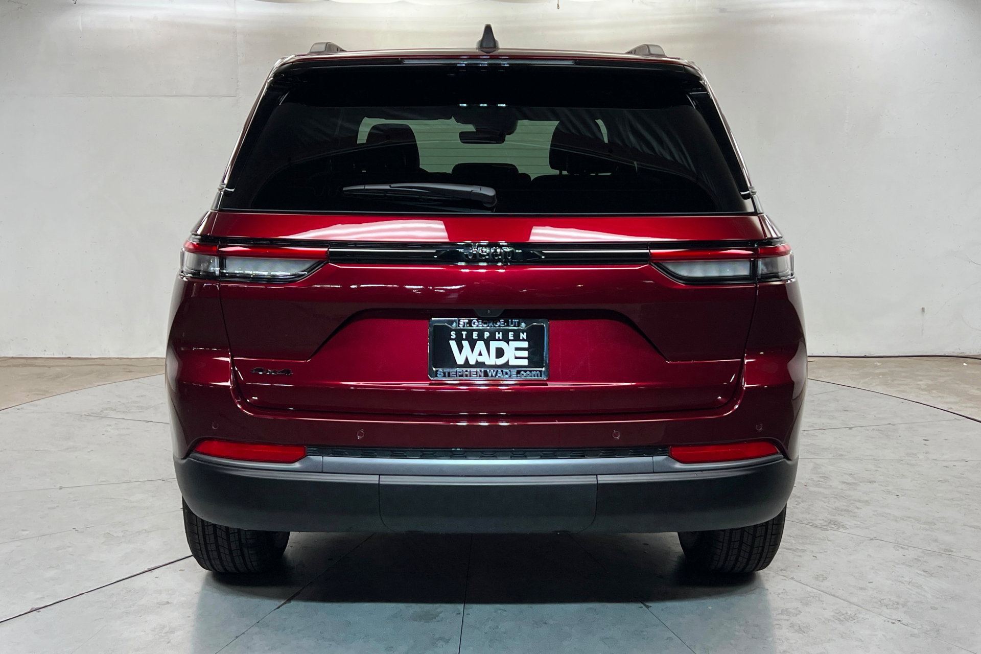 New 2026 Jeep Grand Cherokee Altitude AWD/4WD image 4