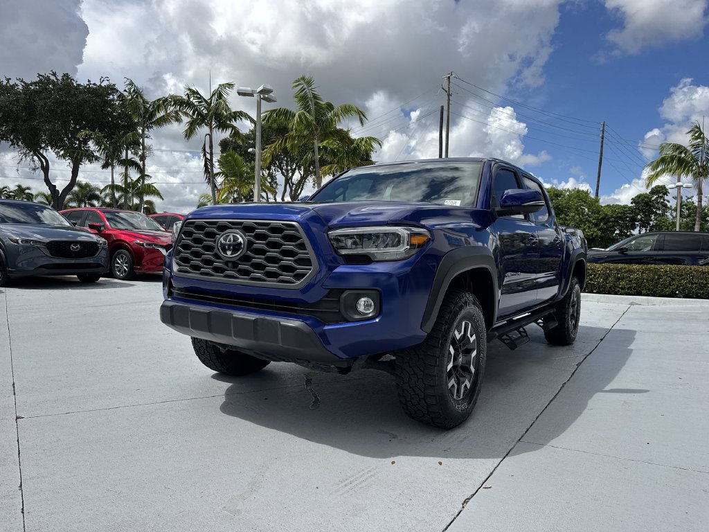 Used 2023 Toyota Tacoma TRD Off-Road w/ TRD Premium Off Road Package AWD/4WD image 31