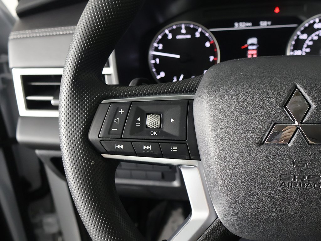 New 2026 Mitsubishi Outlander ES AWD/4WD image 36