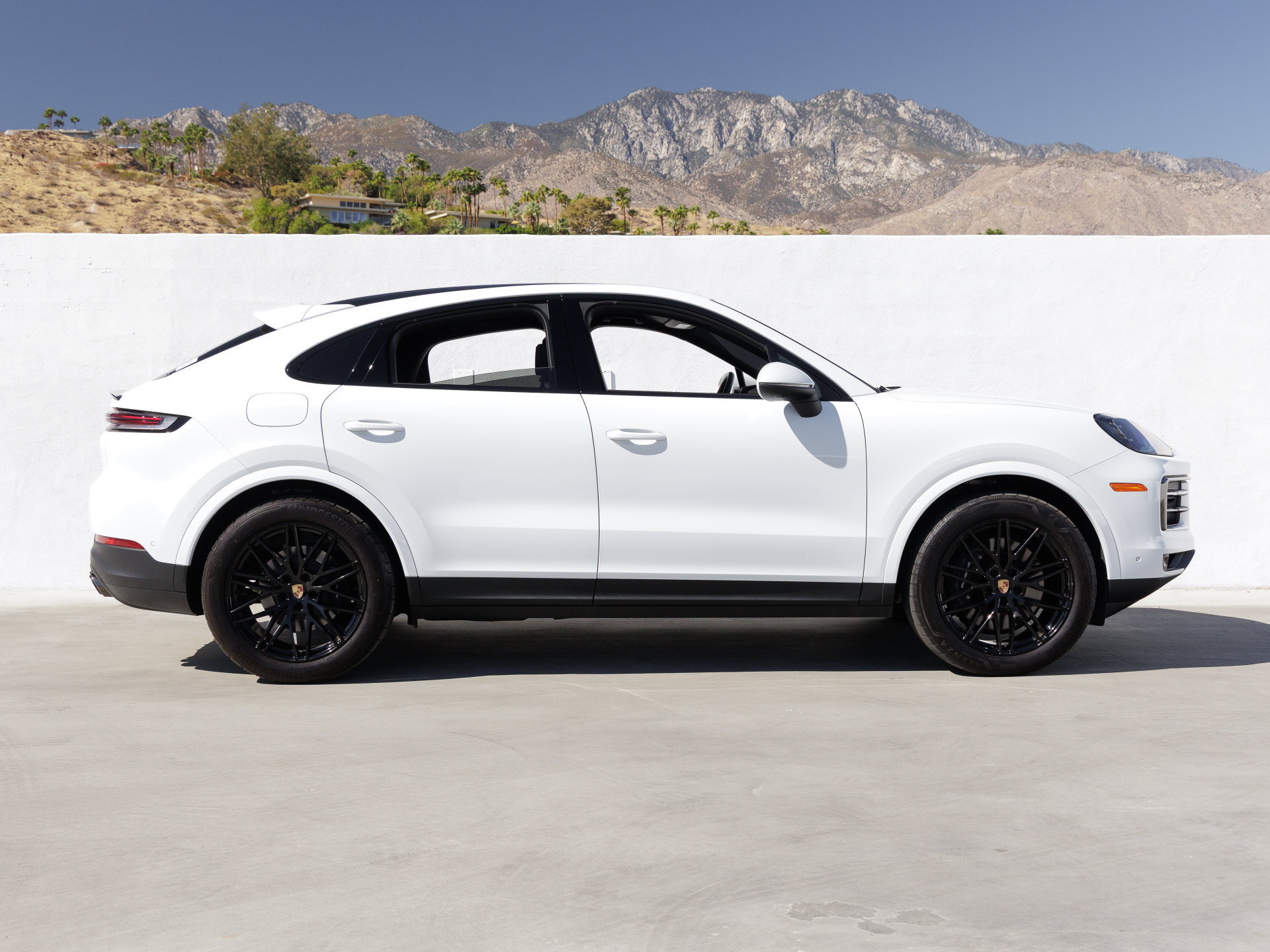 Certified 2025 Porsche Cayenne Coupe AWD/4WD image 8