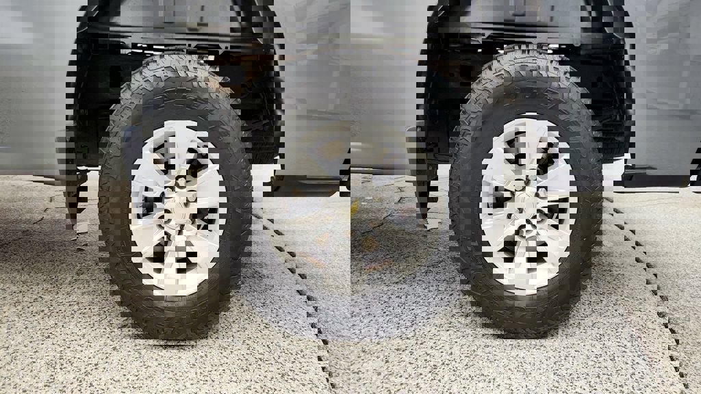 Used 2021 Chevrolet Silverado 1500 W/T w/ WT Value Package AWD/4WD image 13