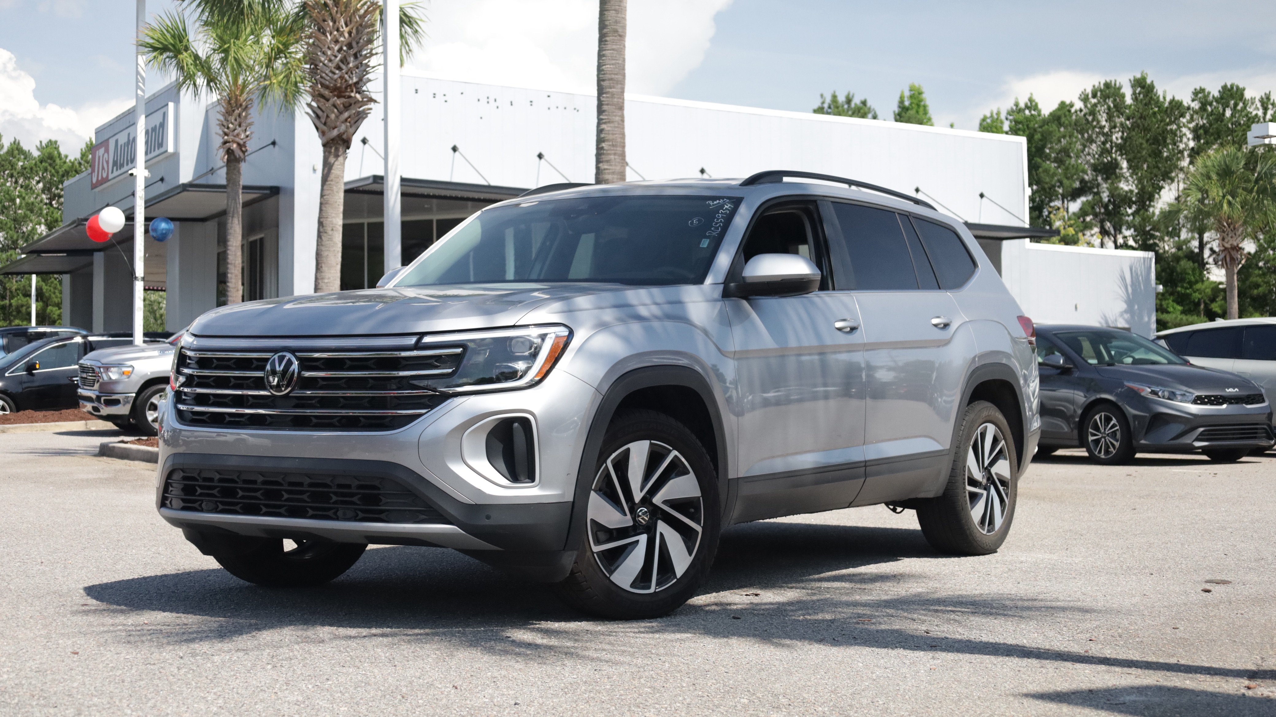 Used 2024 Volkswagen Atlas SE