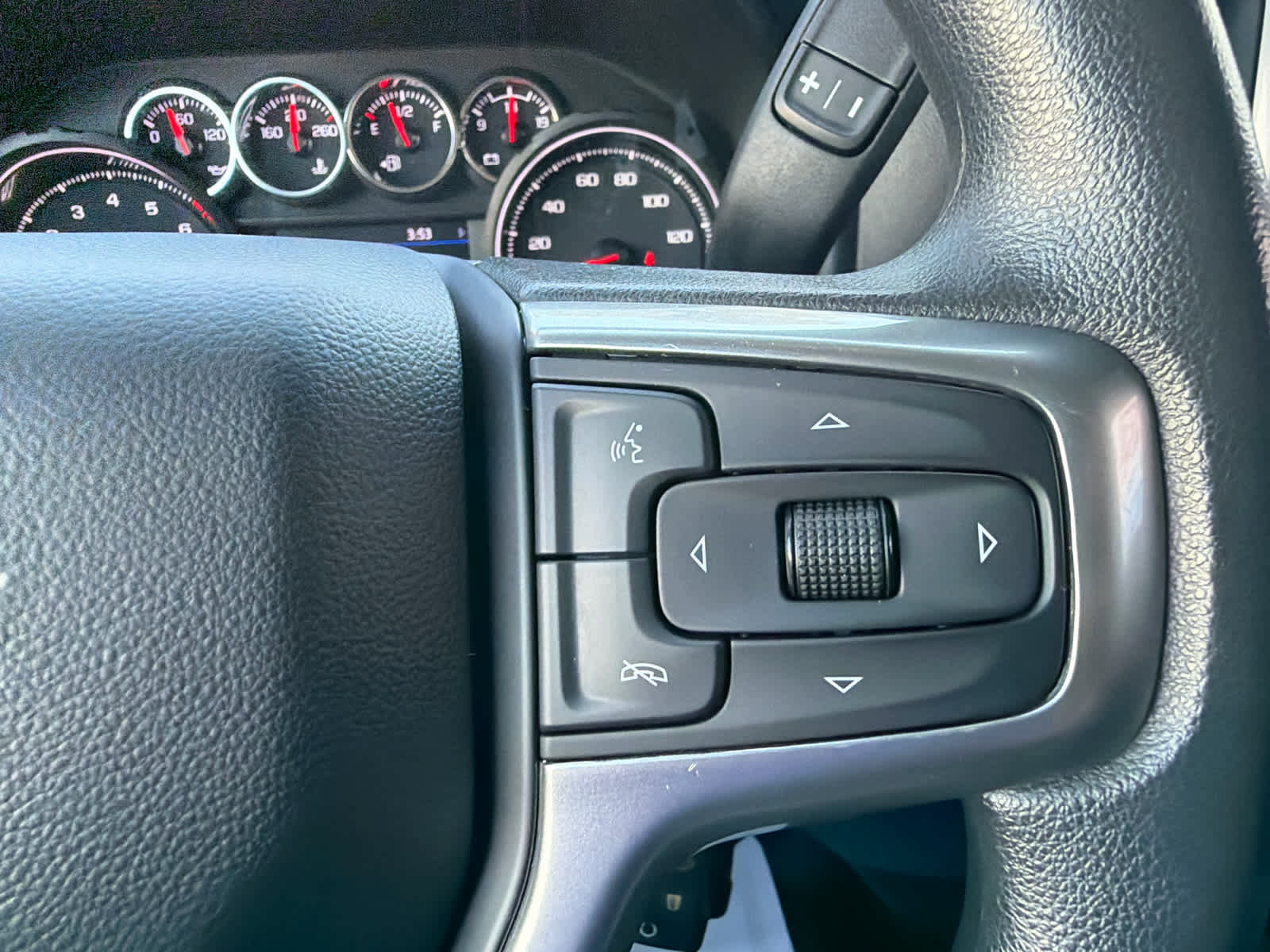 Used 2022 Chevrolet Silverado 2500 Custom w/ Custom Convenience Package AWD/4WD image 25