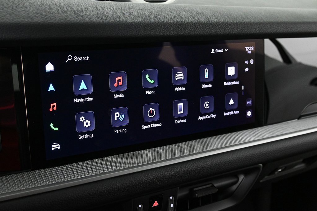 Used 2025 Porsche Cayenne Coupe image 13