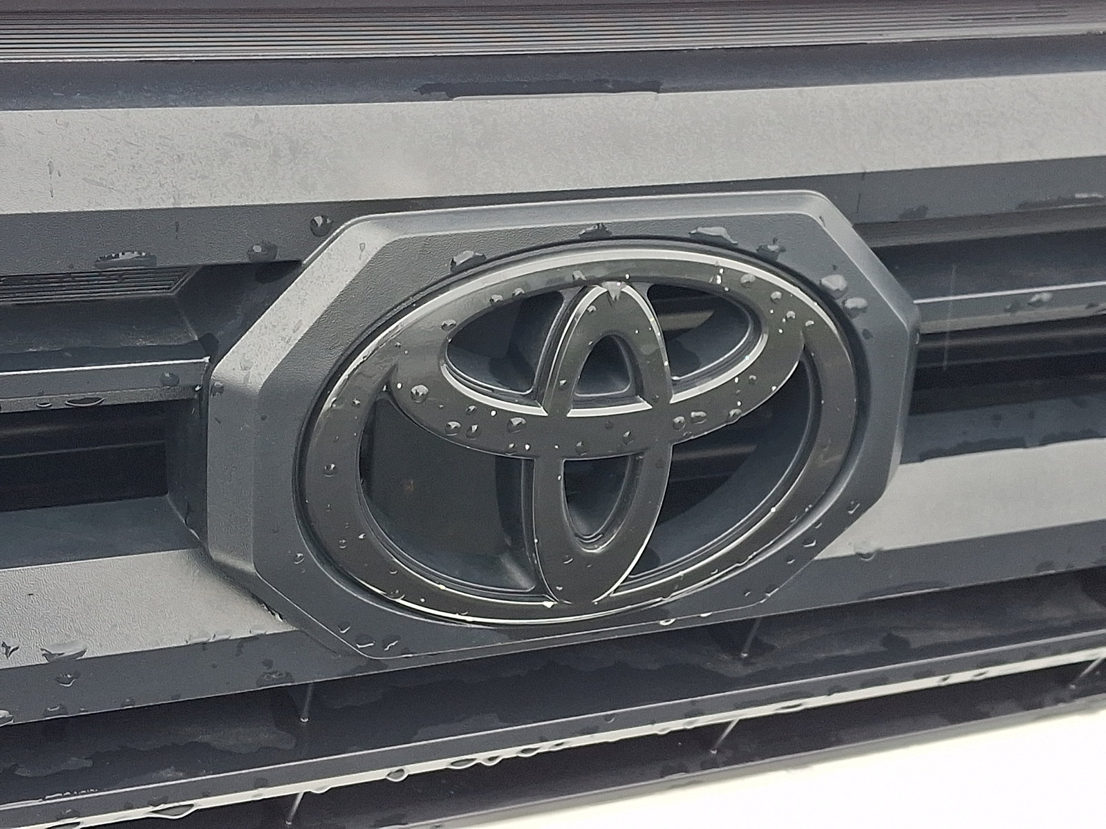 Used 2024 Toyota Tacoma SR5 AWD/4WD image 34