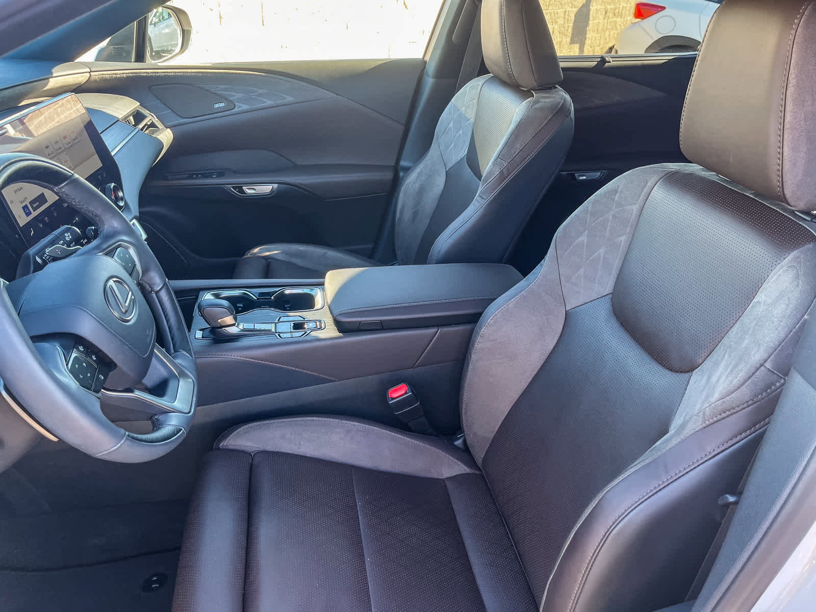 Certified 2023 Lexus RX 350 w/ Accessory Package (Z1) image 16