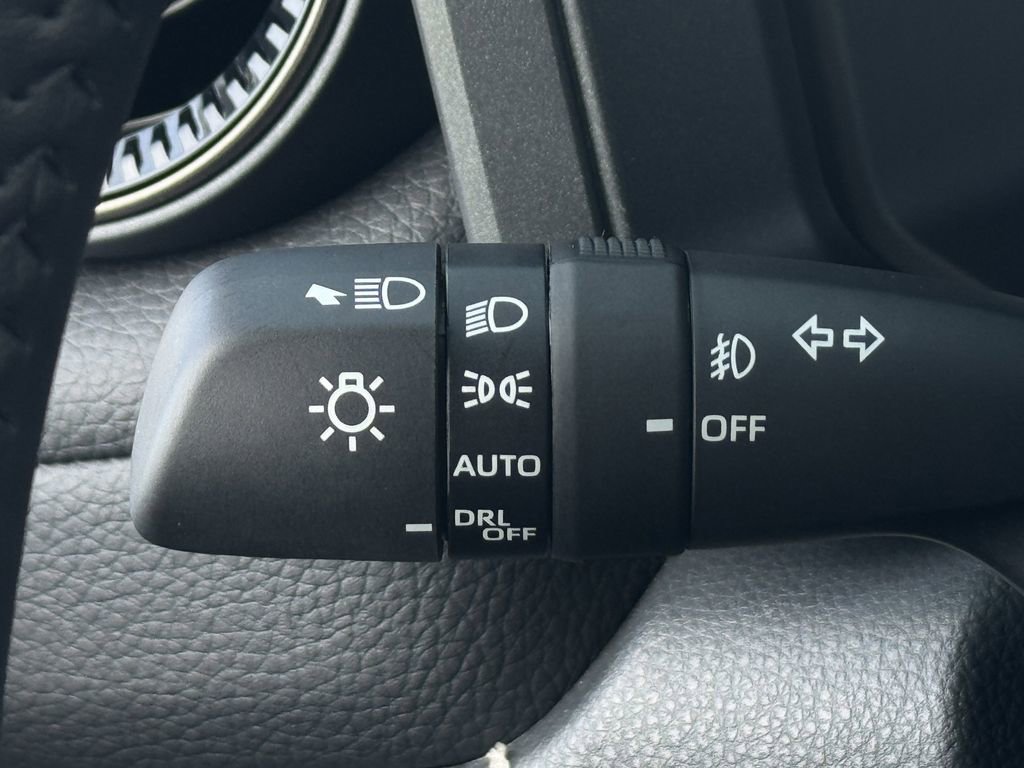 Used 2025 Toyota Land Cruiser w/ Premium Package image 22