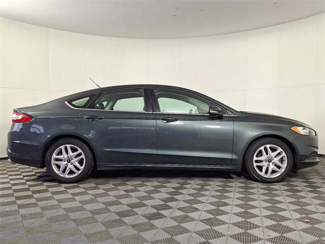 Used 2015 Ford Fusion SE image 10