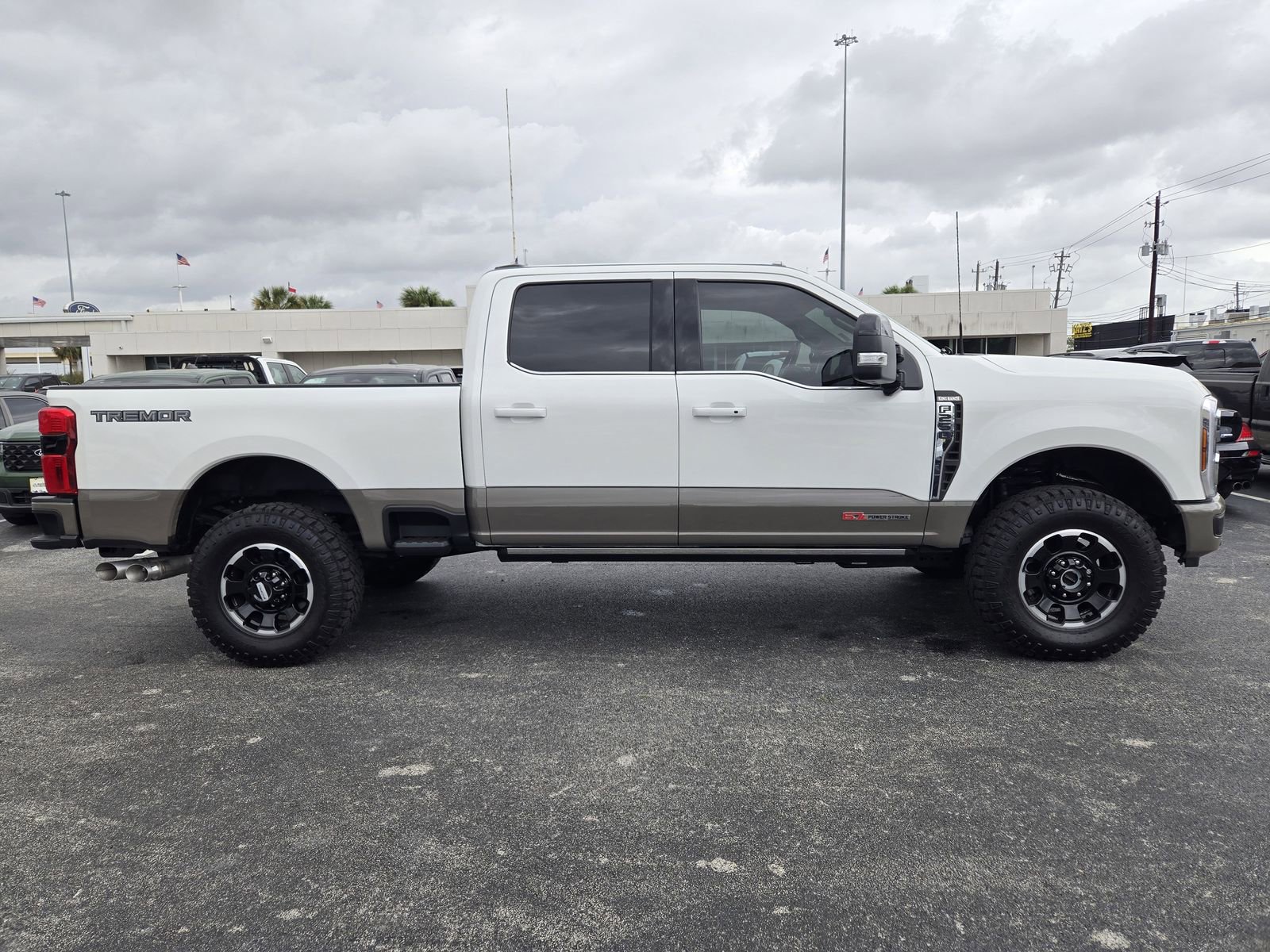 Used 2026 Ford F250 King Ranch w/ Tremor Off-Road Package image 4