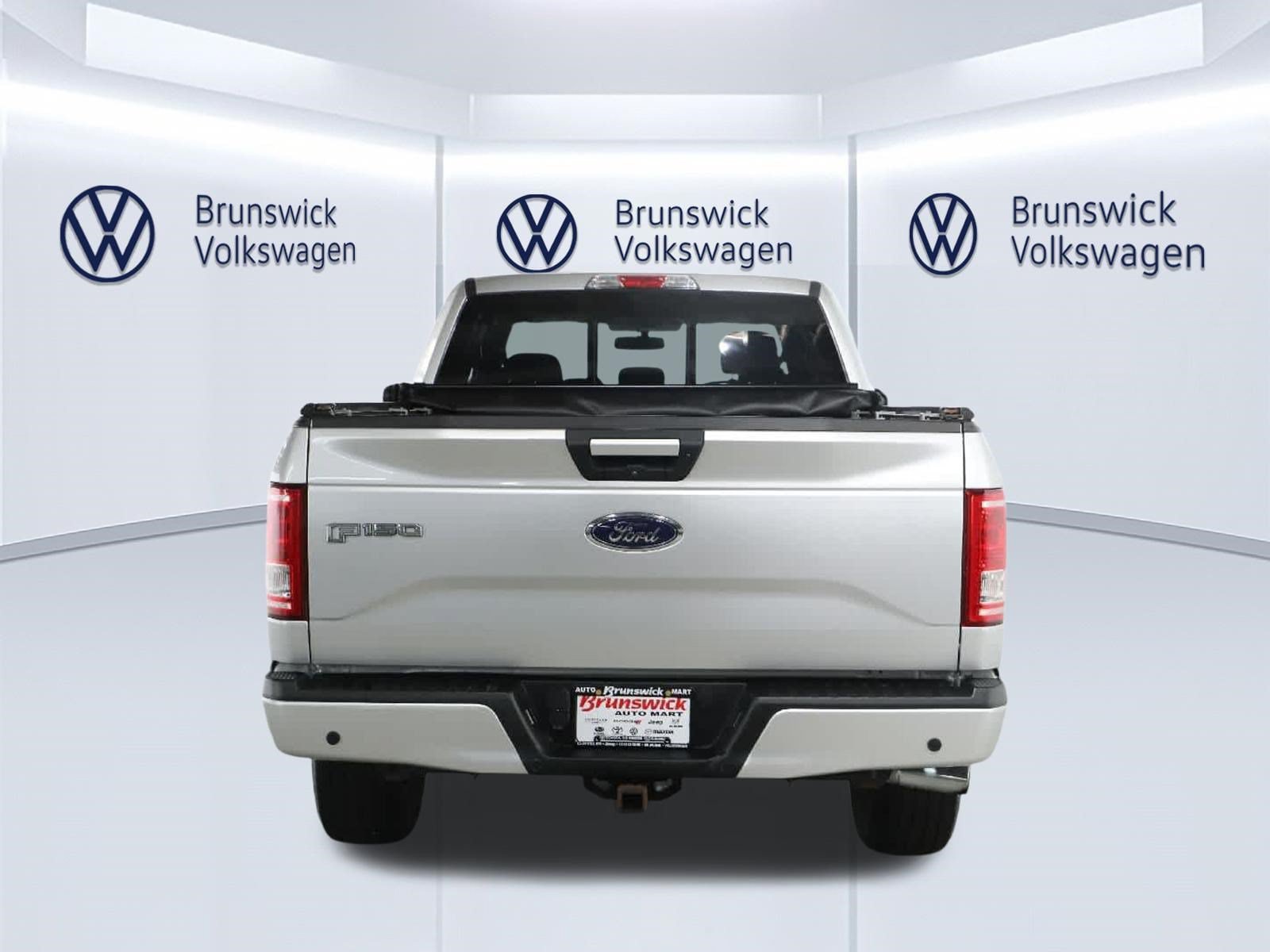 Used 2017 Ford F150 XLT w/ Equipment Group 302A Luxury AWD/4WD image 41