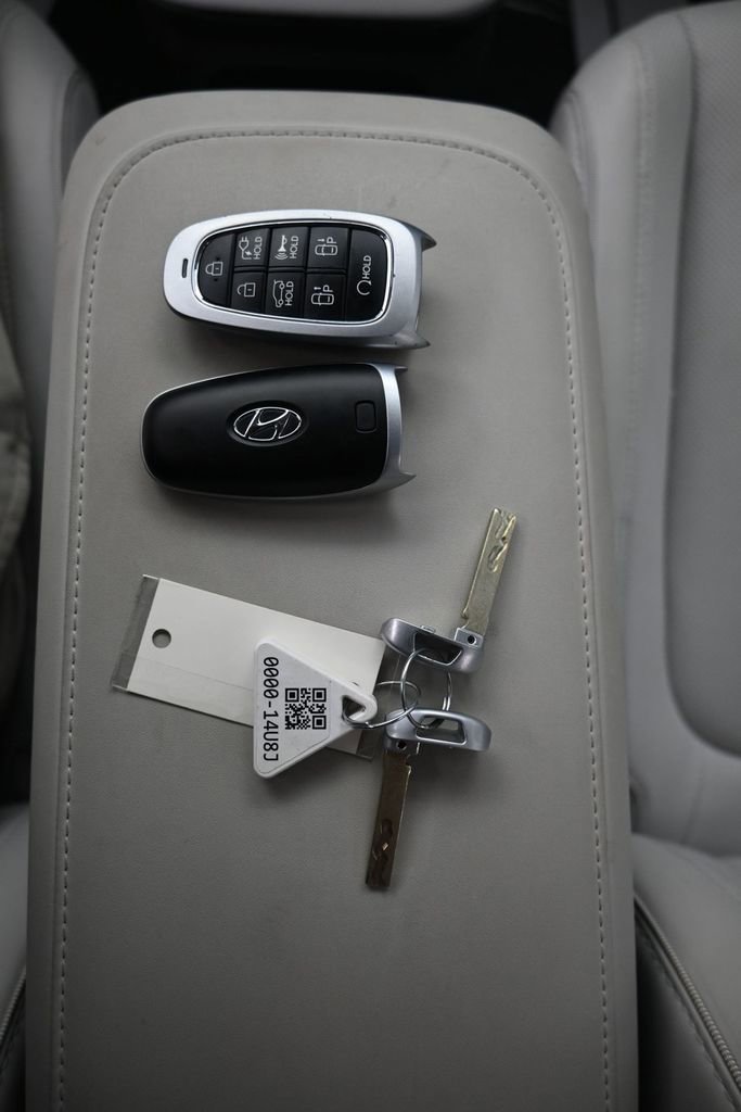 Used 2024 Hyundai Ioniq 5 Limited AWD/4WD image 21
