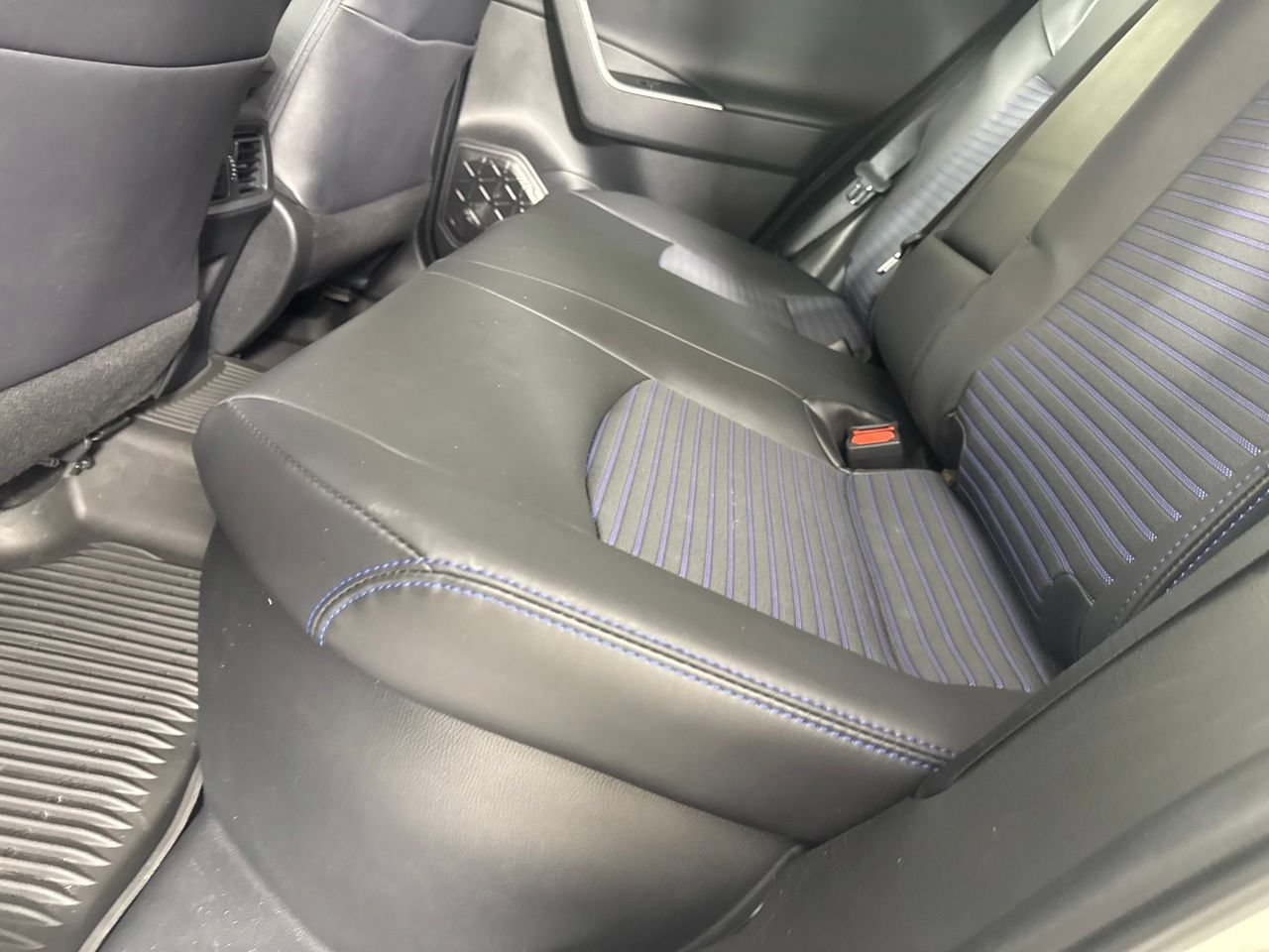 Used 2021 Toyota RAV4 XSE AWD/4WD image 28
