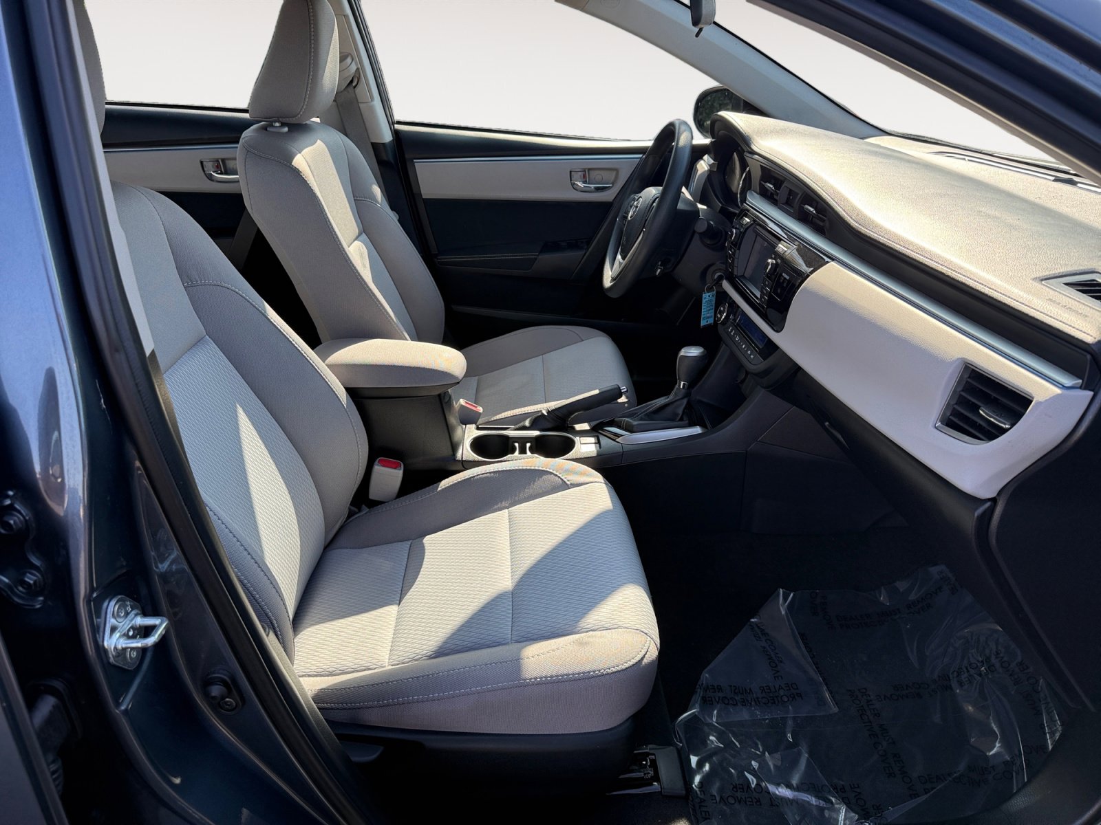 Used 2016 Toyota Corolla LE image 19