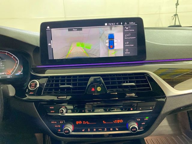 Used 2021 BMW 530i xDrive w/ Premium Package image 38